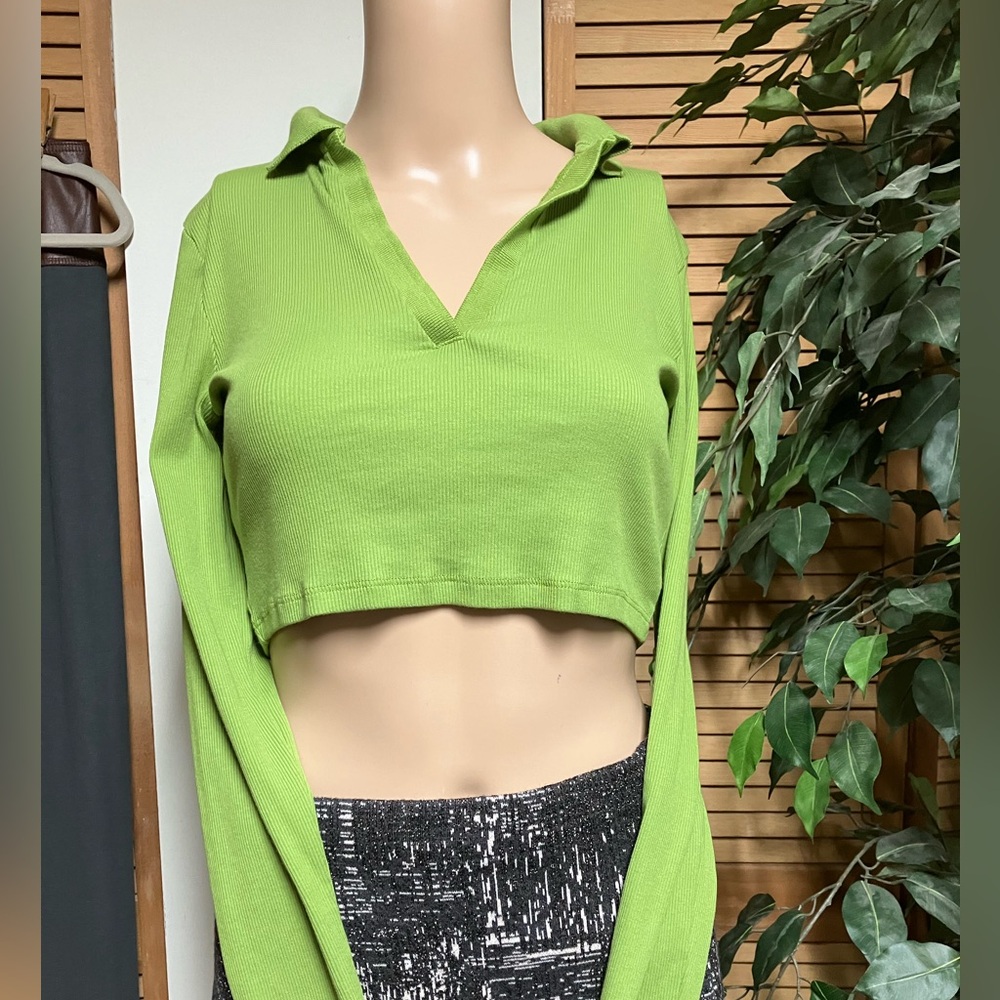 Zara Green Cropped Long Sleeve Top